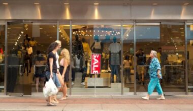 US consumer confidence drops in August - breakingthenews.net