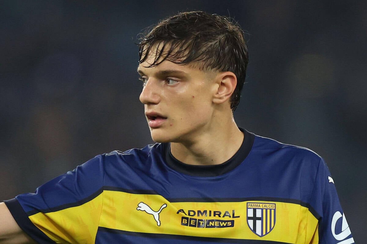 Rome, Italy. 28th Apr, 2025. Giovanni Leoni of Parma seen during Italian football championship Serie A Enilive 2024-2025 derby match between SS Lazio Vs Parma Calcio 1913 at Stadio Olimpico. Final result of the match Lazio 2 : 2 Parma (Photo by Marco Iaco