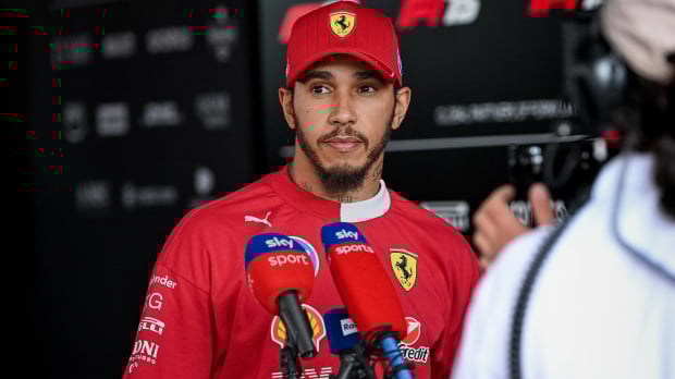 Lewis Hamilton supported by ex-F1 driver Christian Danner