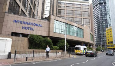 Police make six arrests at protest outside London hotel housing asylum seekers