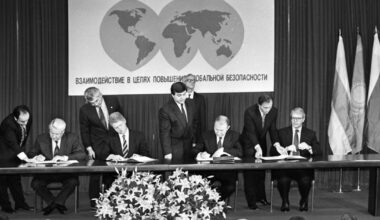 Budapest 2.0? How Russia's Record Of Treaty Violations Fuels Ukraine's Calls For Security Guarantees