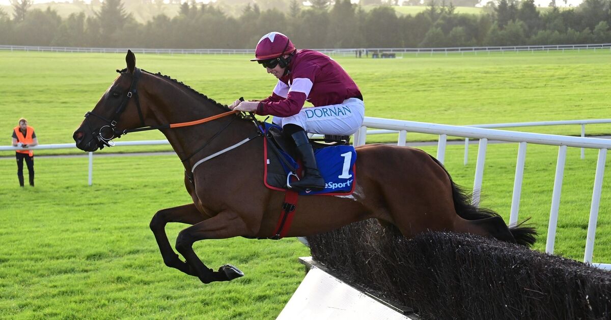 King of Kingsfield the star as Elliott lands four-timer