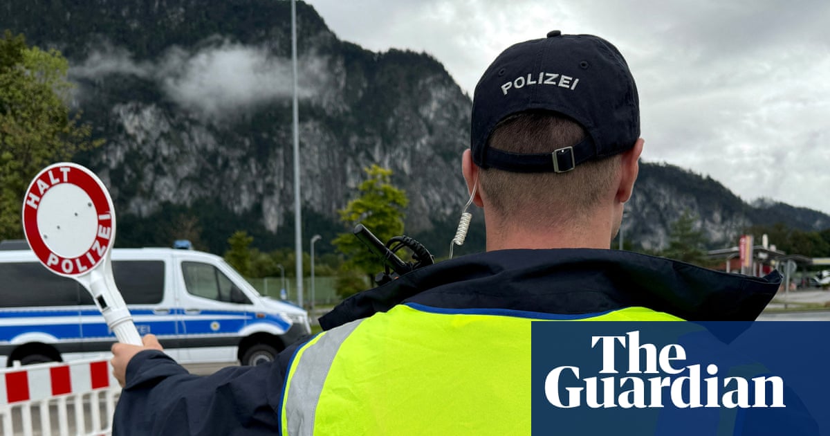 Mould, vermin and ceiling leaks: German police say they work in ‘embarrassing’ conditions | Germany
