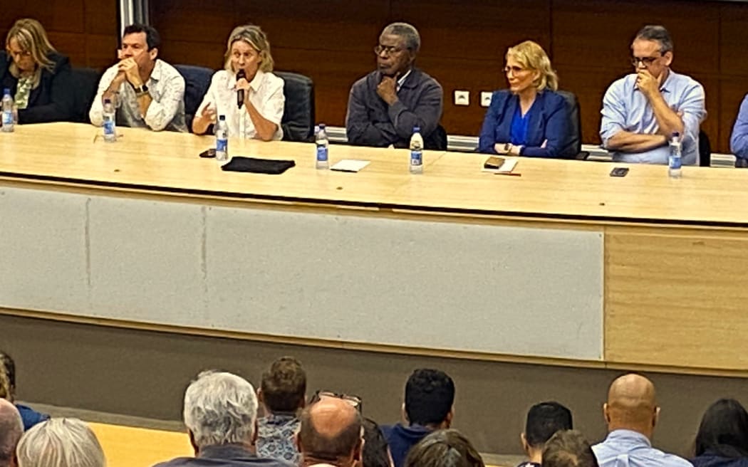 Politicians who signed the Bougival agreement on 12 July 2025 held a joint meeting with the public on 6 August 2025 – PHOTO UNI-PALIKA