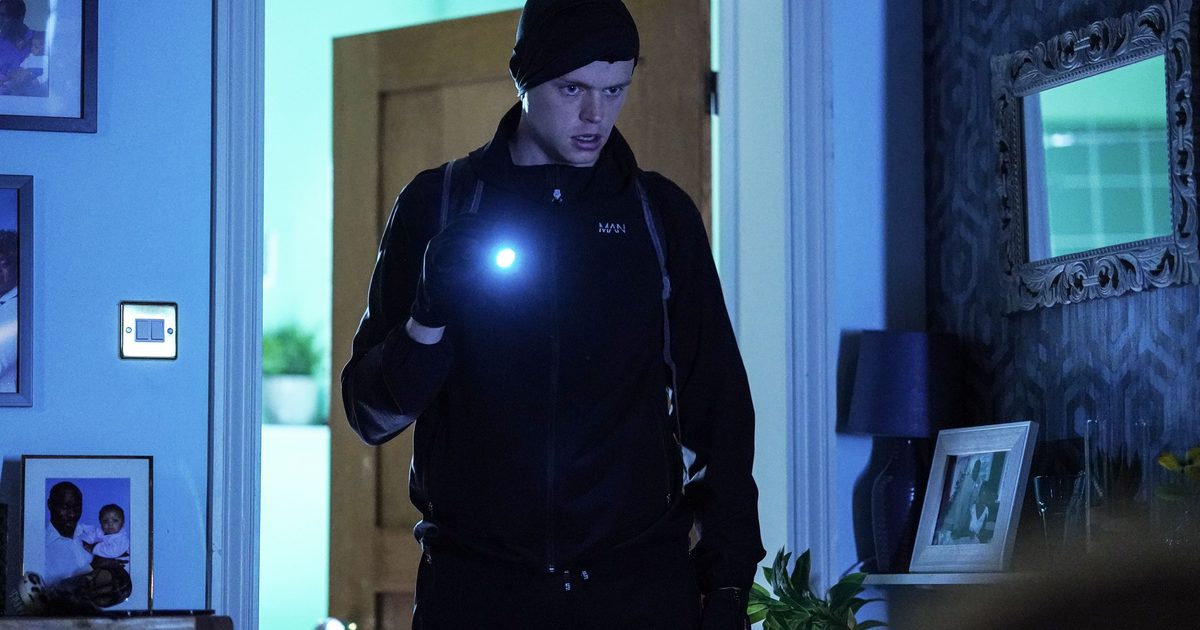 EastEnders' Oscar Branning caught out over Patrick attack in BBC iPlayer release