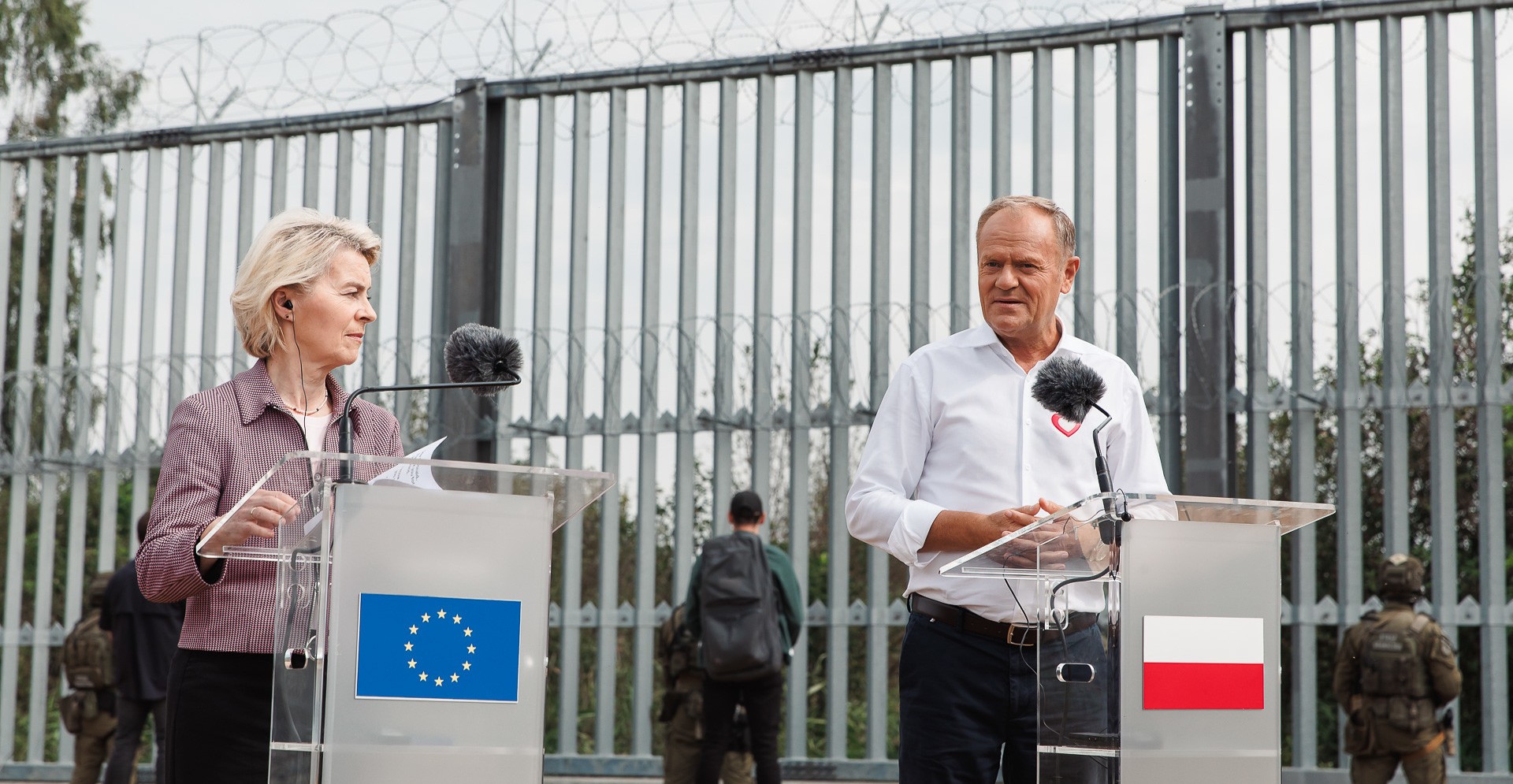 EU chief thanks Poland for helping protect Europe from “predator” Putin on visit to Belarus border