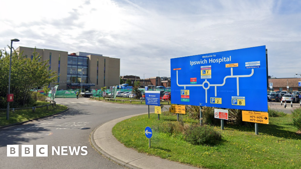 Ipswich Hospital dietitian who put frail patients at risk banned