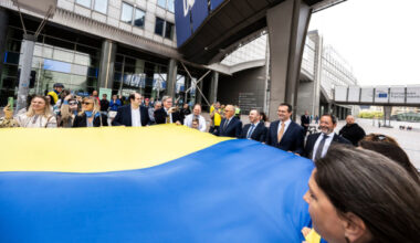30-meter Ukrainian flag unfurled in front of European Parliament