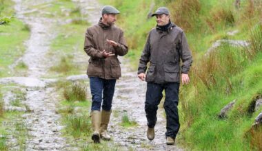 Prince William steps out in wellies that shoppers say 'last years'
