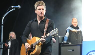 Oasis LIVE - Noel and Liam Gallagher fans set new record at Wembley | TV & Radio | Showbiz & TV