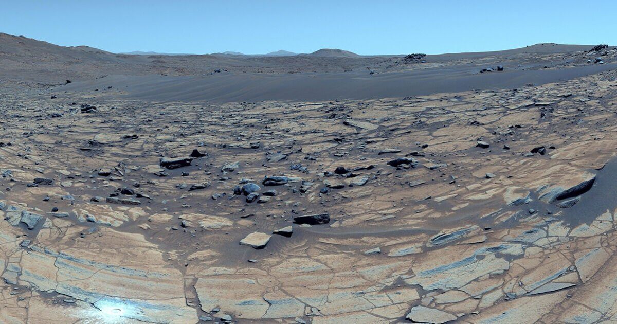 Incredible photos show Mars' picture-perfect 'blue sky' - but there's a catch | Science | News