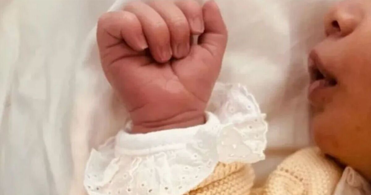 Royal couple quietly announce 2nd baby as adorable pictures released | Royal | News