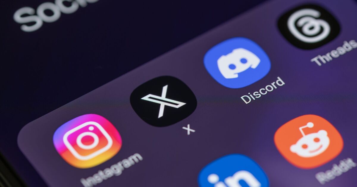 Twitter down LIVE: Tens of thousands of users unable to access X