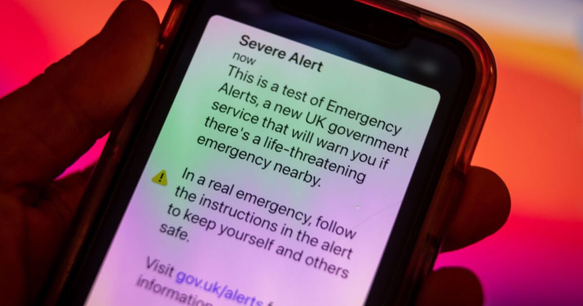 Time and date when millions of mobile phones will go off at once | Politics | News