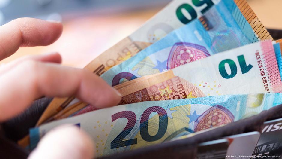 Welfare payments up by €4 billion last year – DW – 08/03/2025