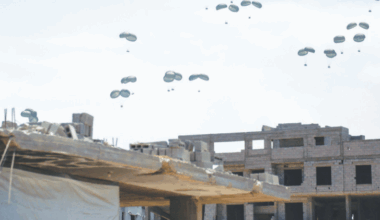 France starts dropping aid into Gaza