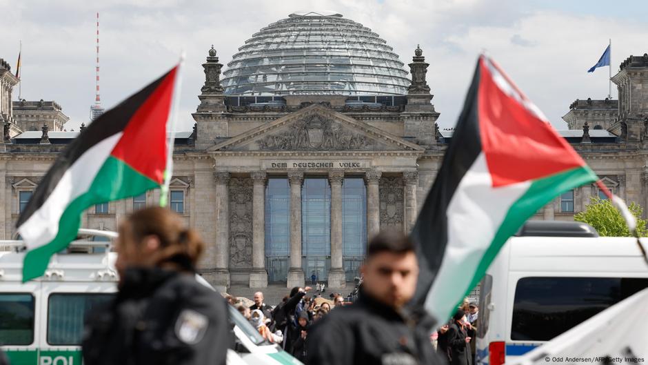Most support Palestinian statehood – DW – 08/10/2025