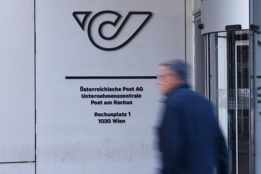 Europe halts US-bound parcels over tax rule shake-up - World