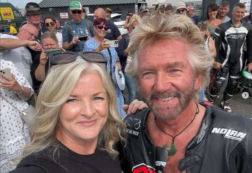Wheel or three-wheel - Noel joins Maria Costello at Jurby!