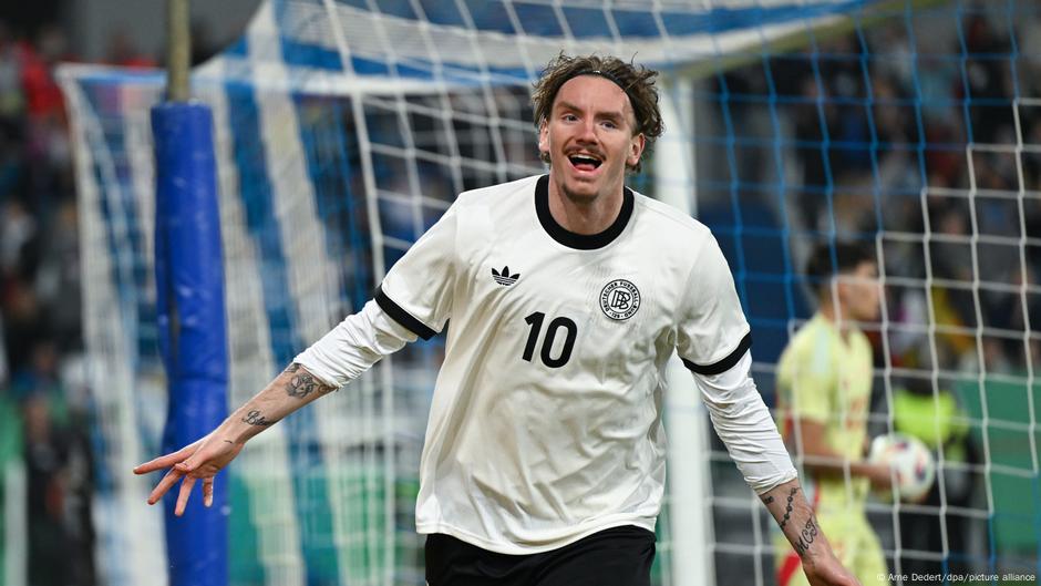 Who is Germany's new Premier League star? – DW – 08/29/2025