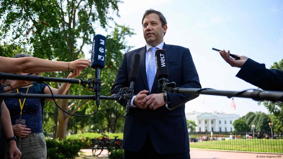 Finance Minister in US amid tariff tension – DW – 08/04/2025