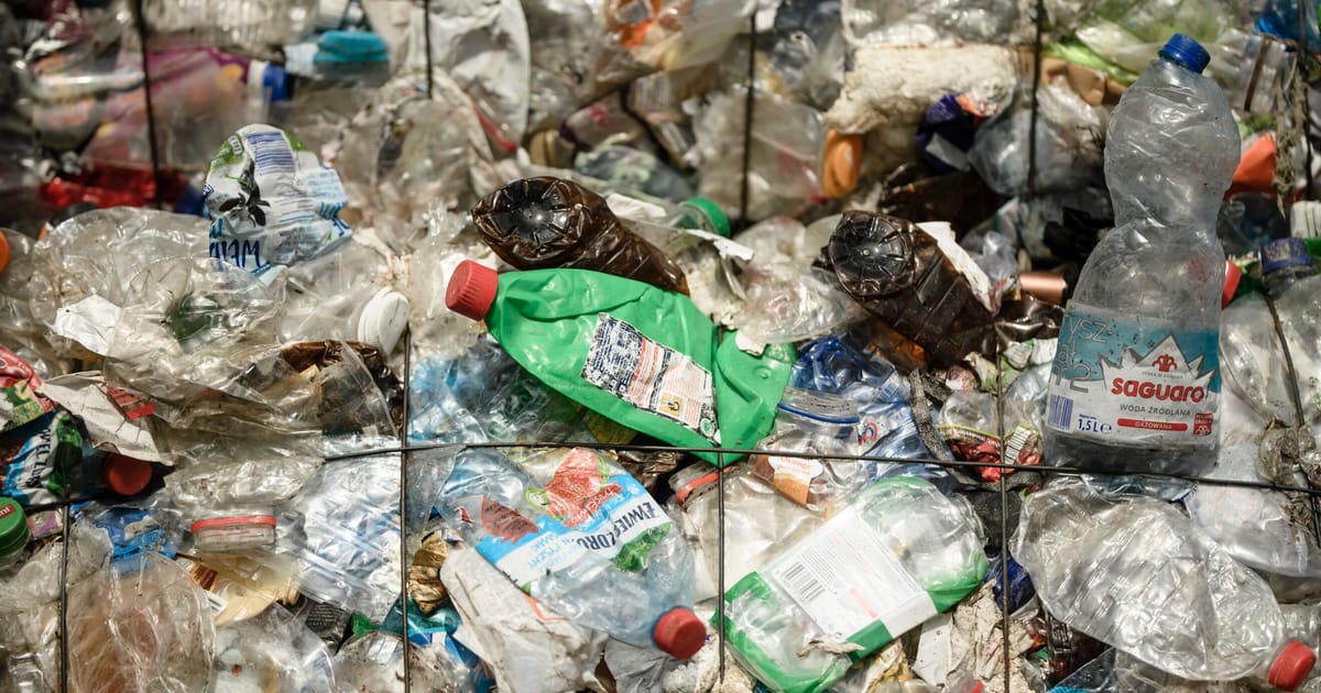 EU probes Greece on recycling projects  – POLITICO