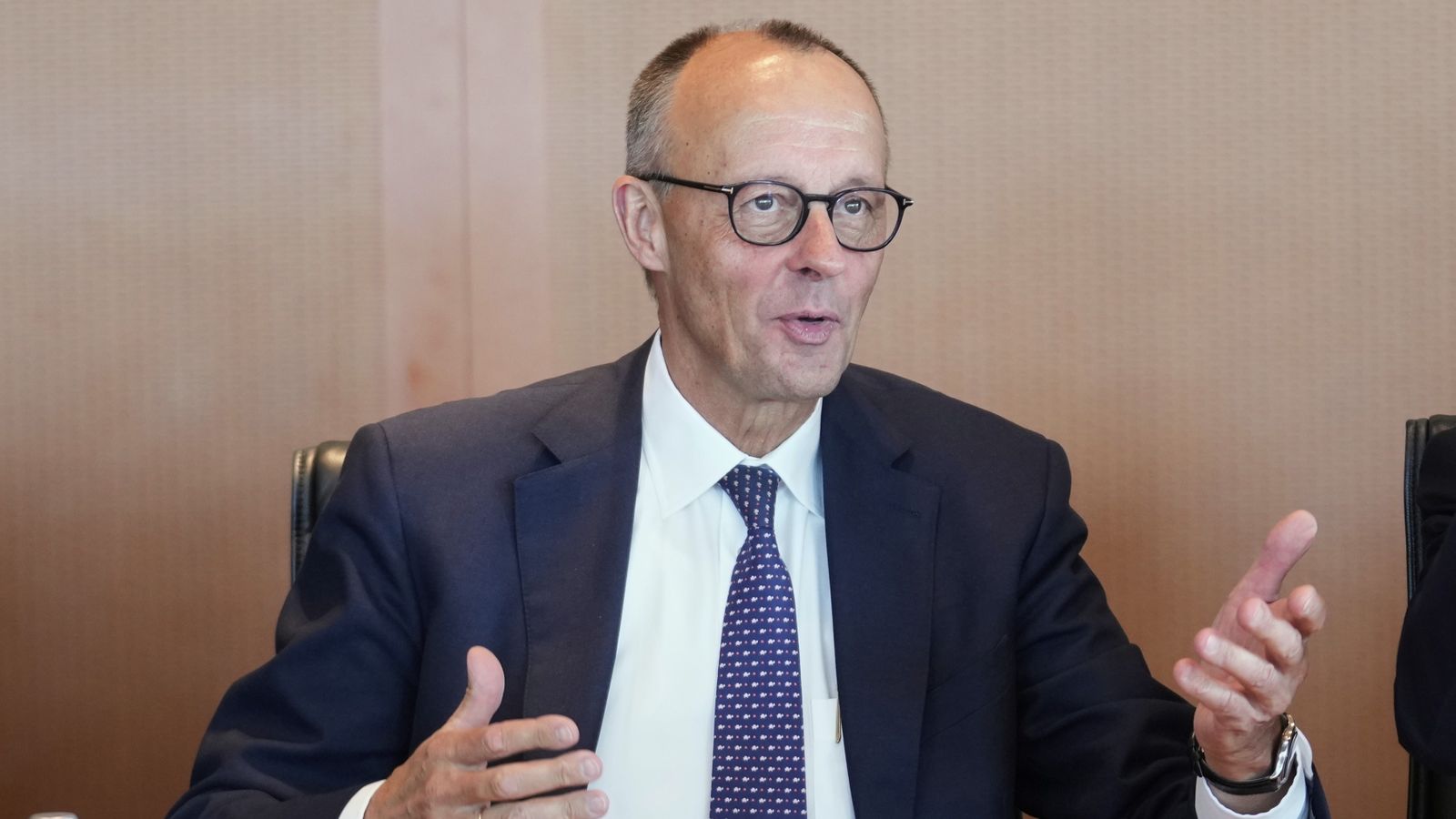 Germany temporarily halts arms deliveries to Israel: Chancellor Merz gives himself an alibi