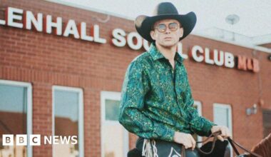 The Coventry photographer juggling life as a cowboy in Arizona
