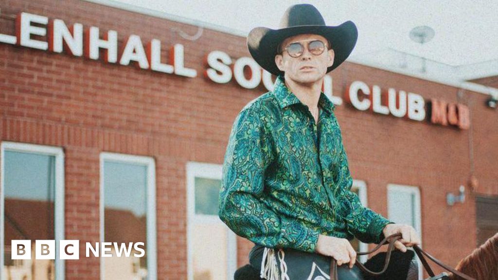 The Coventry photographer juggling life as a cowboy in Arizona