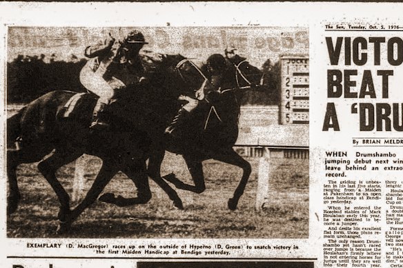 Green rides Hyperno, right, in a Bendigo Maiden in 1976.