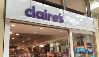 Claire's identifies more than 1,100 stores that could soon close