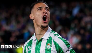 Antony celebrates while playing for Real Betis