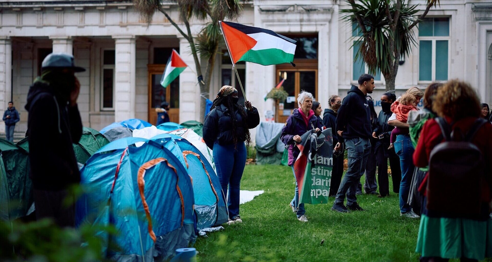 UK to help dozens of Gazan students enroll at British universities