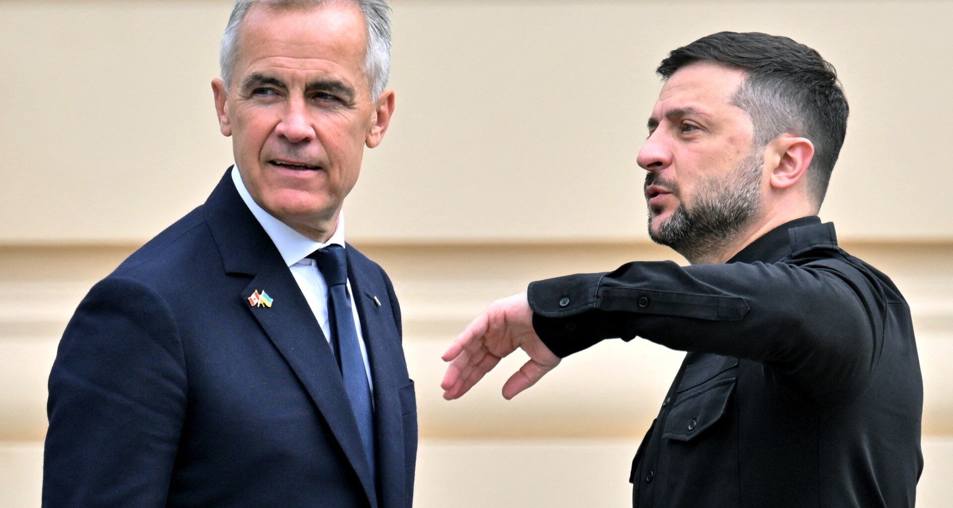 Canada’s Carney meets Zelenskyy, backs security guarantees for Ukraine | Russia-Ukraine war News