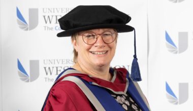 Chief paramedic for the London Ambulance Service receives honorary doctorate