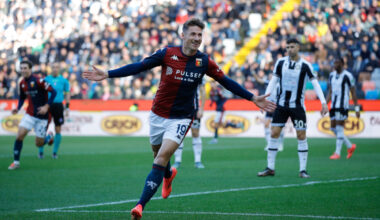 UDINE, ITALY - DECEMBER 01: Andrea Pinamonti of Genoa celebrates scoring the opening goal during the Serie A match between Udinese and Genoa at Stadio Friuli on December 01, 2024 in Udine, Italy. (Photo by Timothy Rogers/Getty Images)