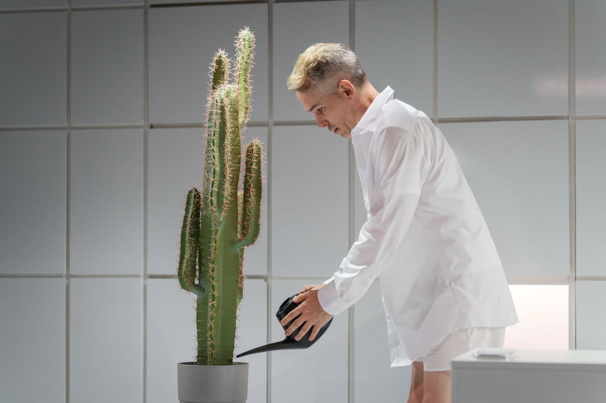 Clive at Arcola Theatre: it's hard to care about this production with no points to make