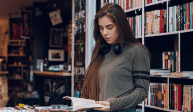People who’d rather buy books in a bookstore than online usually share these 7 rare traits