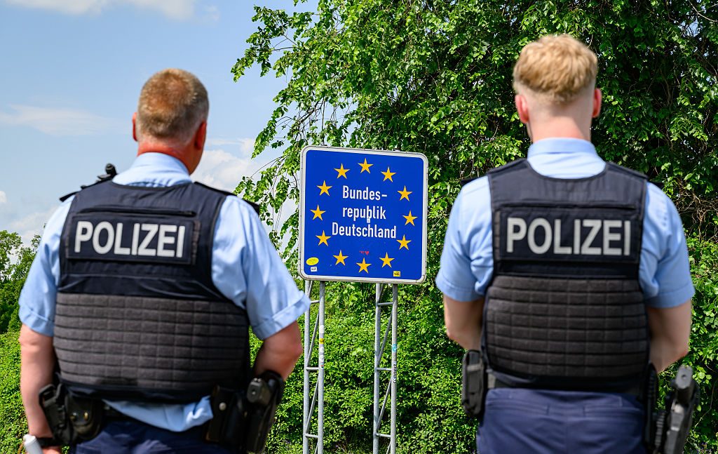 Poland extends border controls with Germany, Lithuania