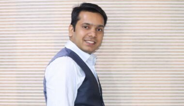 Stocks to buy under ₹100: Sumeet Bagadia recommends three shares to buy on Monday — 25 August 2025