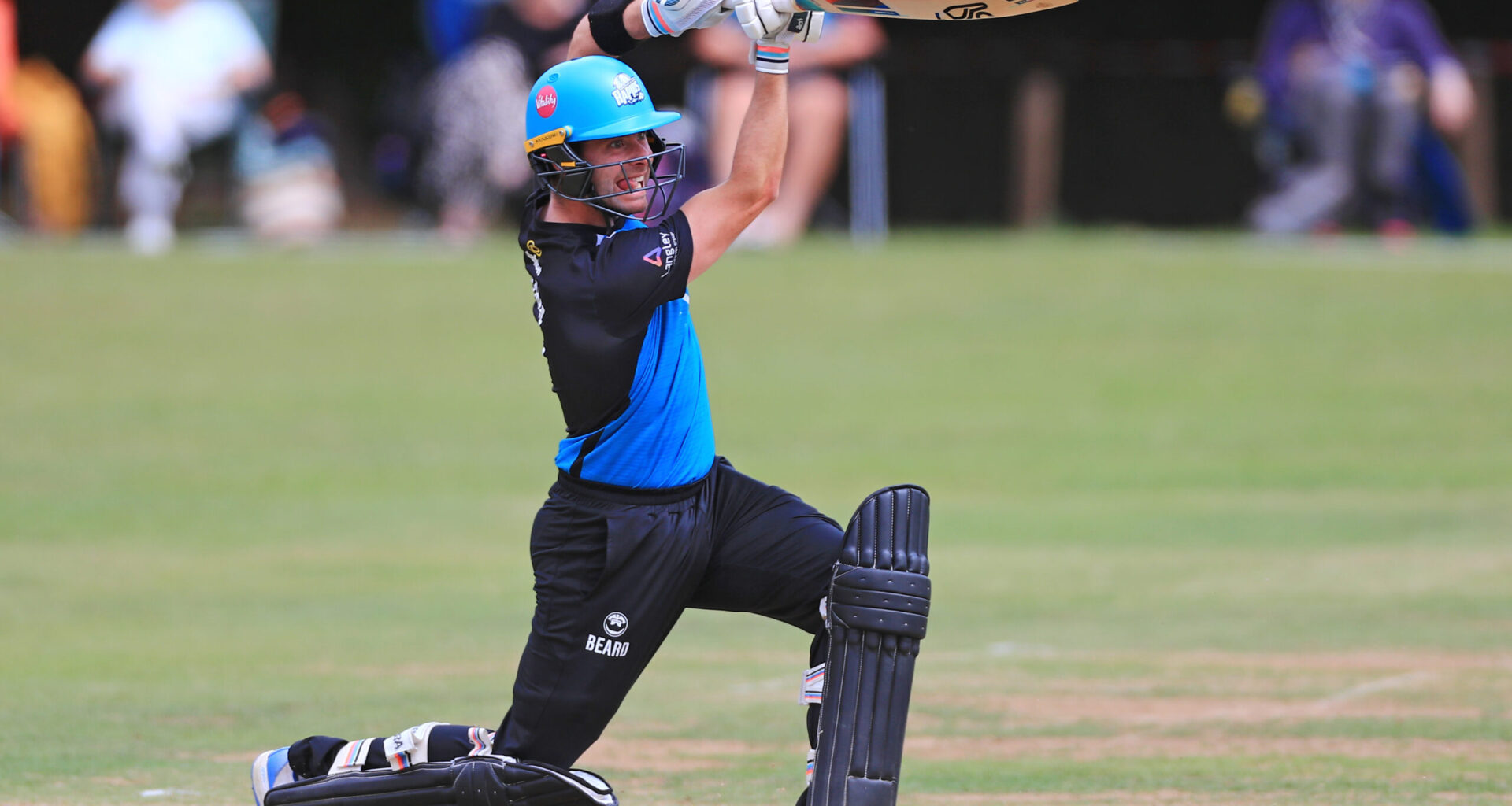 Worcestershire batters go big in comprehensive warm-up win