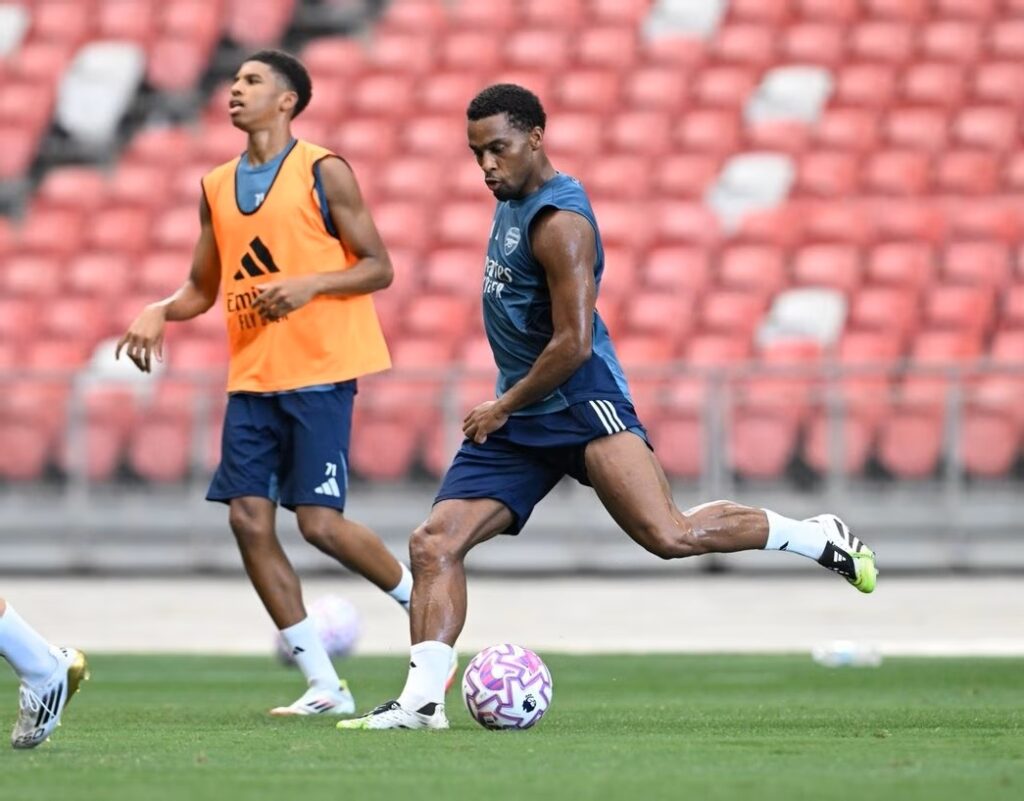 Jurrien Timber back in training with Arsenal (Photo via Arsenal.com)