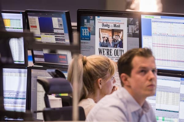Trade with Northern Ireland tumbles after tougher post-Brexit rules kick in - London Business News