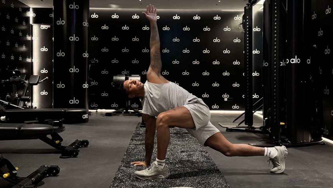 Man demonstrates world&rsquo;s greatest stretch in gym