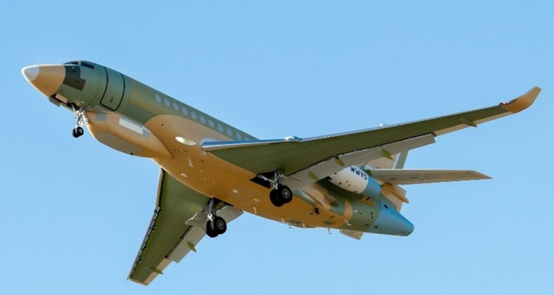 France’s Falcon 8X-based Archange spy jet makes first flight