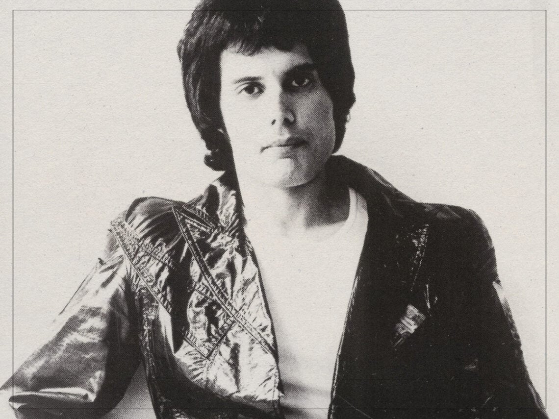 Freddie Mercury - 1977 - Musician - Queen - Publicity Photo - News Of The World - Christopher Hopper - Elektra Records