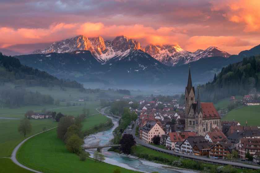 Despite Setbacks, Germany’s Tourism Industry Poised for Strong Finish in 2025