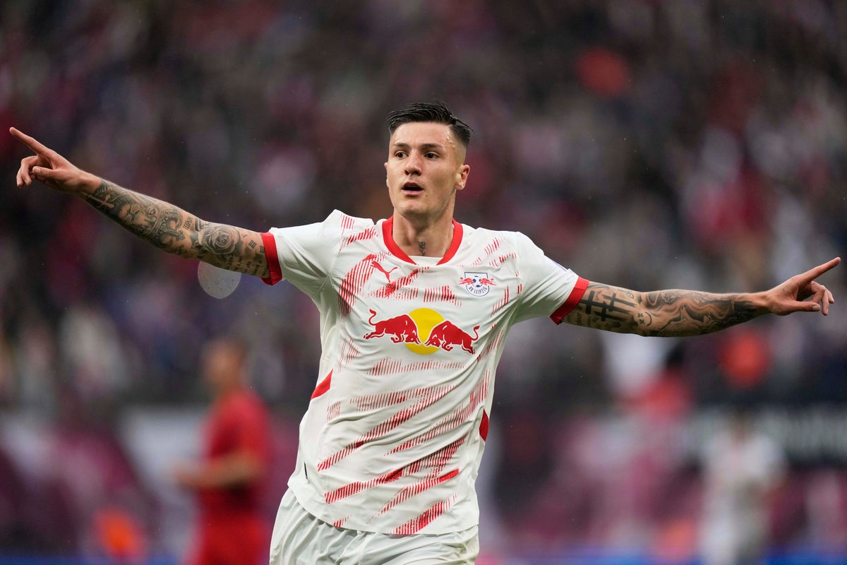 Transfer news live: Man United reach Benjamin Sesko breakthrough, Liverpool get Isak boost, Eze to Arsenal