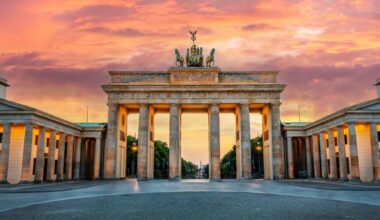 Germany July final services PMI 50.6 vs 50.1 prelim