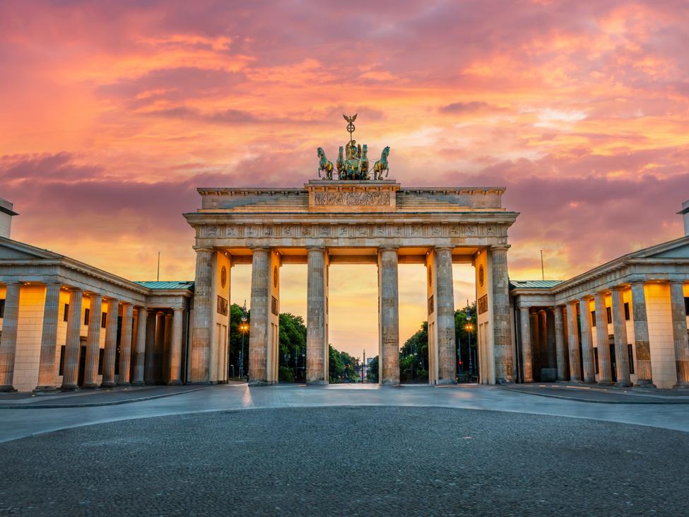 Germany July final services PMI 50.6 vs 50.1 prelim